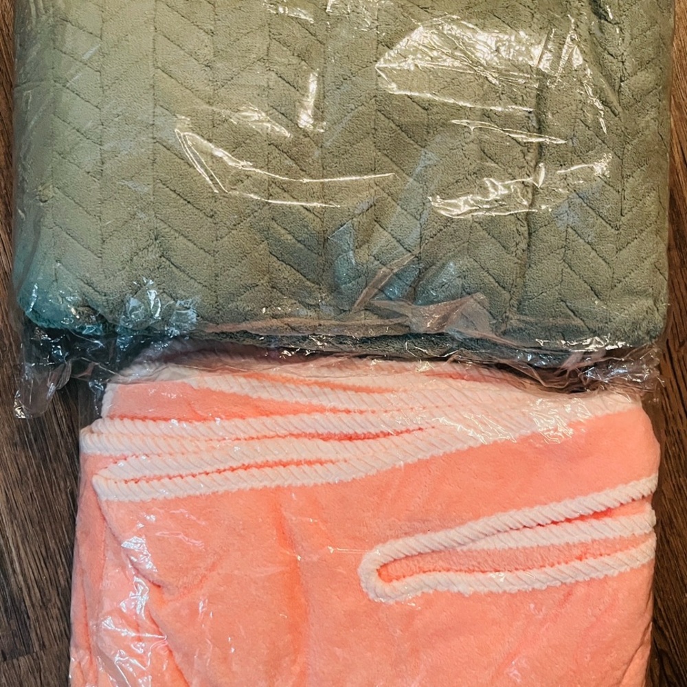 New Women’s Coral Pink Spa Wearable Wrap Towel - Soft Bath & Body Cover - Picture 9 of 9